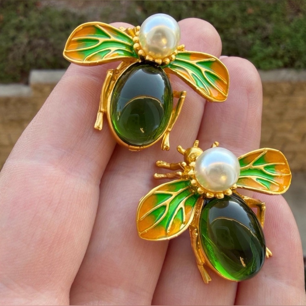 Gold and Green Bee Earrings - Picture 3 of 3